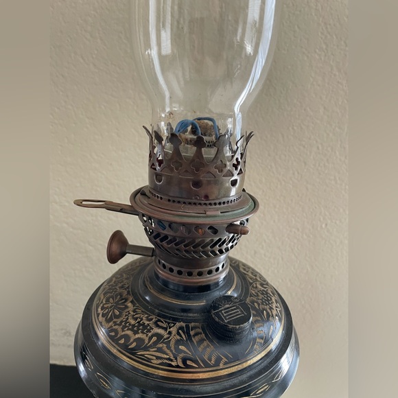 Antique vases and lanterns 3 piece set - Picture 6 of 10